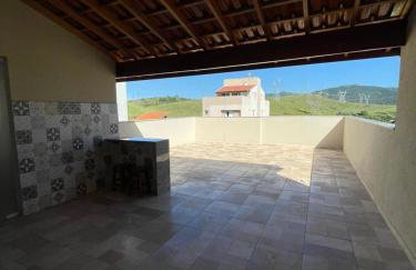 Apartamento em Poços - Varanda com Churrasqueira - Foto 8