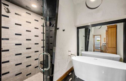 Lakefront LUXE | Pool, Spa, Jet Ski at Happy Place - Foto 31