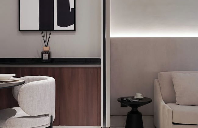 Lusso Hometels J One - Photo 17