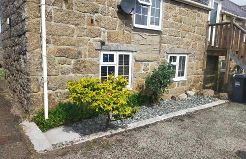 Large 3 bedroom flat in Sennen - Photo 34