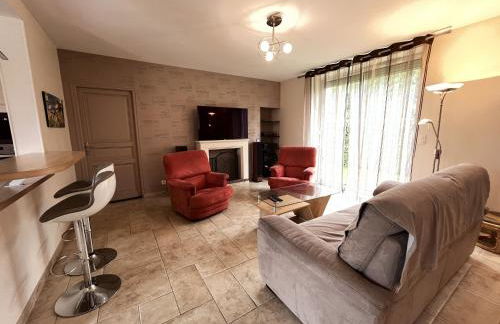 Villa Isaac - Piscine naturelle - Proche Boulerie Jump - 8p - Foto 12