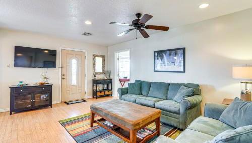 Intracoastal Views and Deck Surfside Beach Home - Foto 3