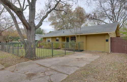 6 Mi to Dtwn Austin Home with Screened Porch and Yard - Foto 29