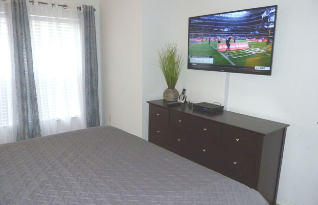 Near Theme Parks! Gorgeous 3 BR Town Home, Splash Park, Pool, Lake, And More! - Foto 3