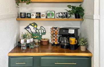 Step into School Spirit at the Golden Dome Getaway - Foto 29