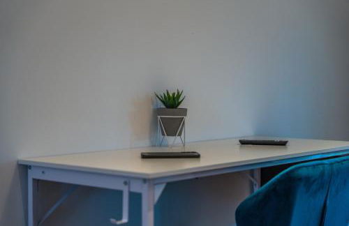 Modern Spacious 4 Bed Hayes Home with Free Parking - Foto 22