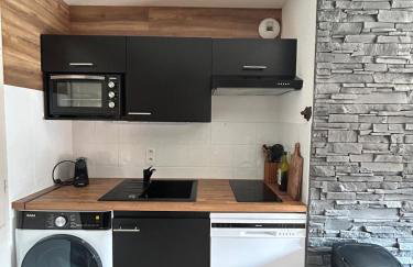 Appartement rénové au pied des pistes avec piscine, sauna, linge inclus et animaux acceptés - Foto 28