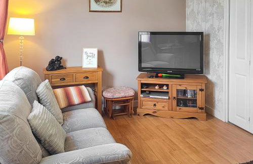 Honeysuckle Cottage - Photo 2