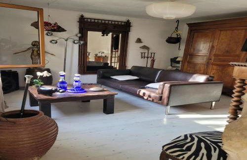 Majestic Holiday Home in Laroque With hot tub - Foto 10