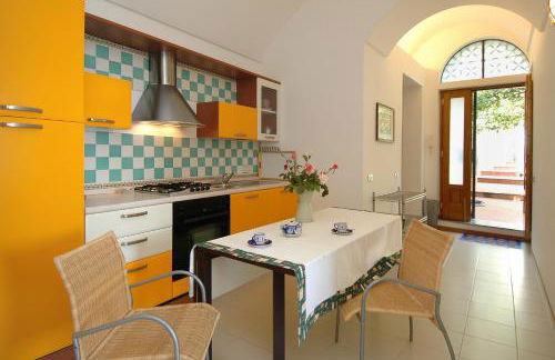 Amalfi 51 con vista mare, giardino e terrazze - Foto 6