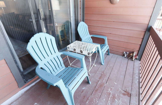 Sun Sung Cozy Condo A Stylish Escape for 4! - Photo 23