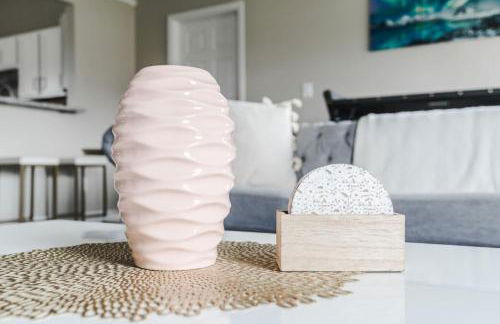 Peaceful Modern Home near Avon - Foto 17