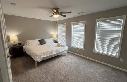 Stylish 4BR Near ATL Attractions - Photo 3