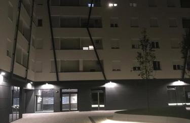 CITY CENTER PEARL #new#free reserved parking in garage elevator direct access#business and pleasure#city view&balcony&sunny&cafes&markets&tram#city center#working room#2 toliets#2 bedrooms - Photo 20