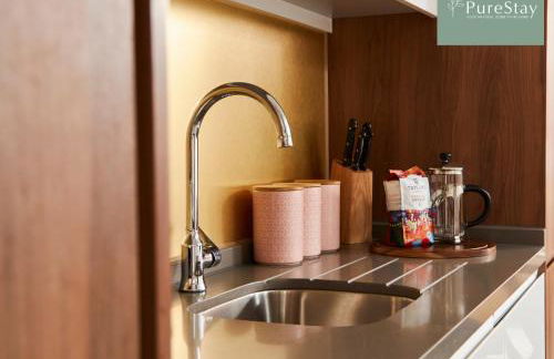 Stylish 5-bedroom Manchester Retreat Sleeps 9 by PureStay - Foto 21