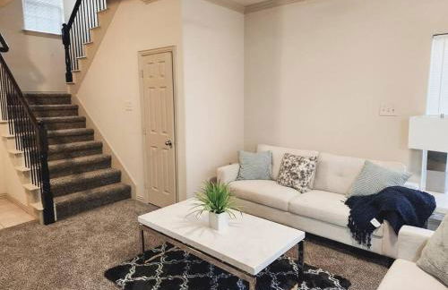 Townhouse near AT&T stadium, Six Flags & Epic Waterpark - Foto 17