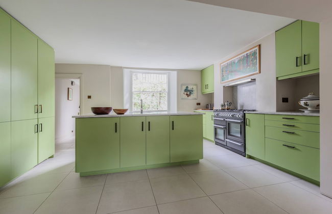 Hemingford Road IV by Onefinestay - Photo 11