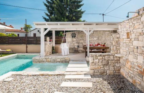 Cozy Home In Peresiji - Foto 12