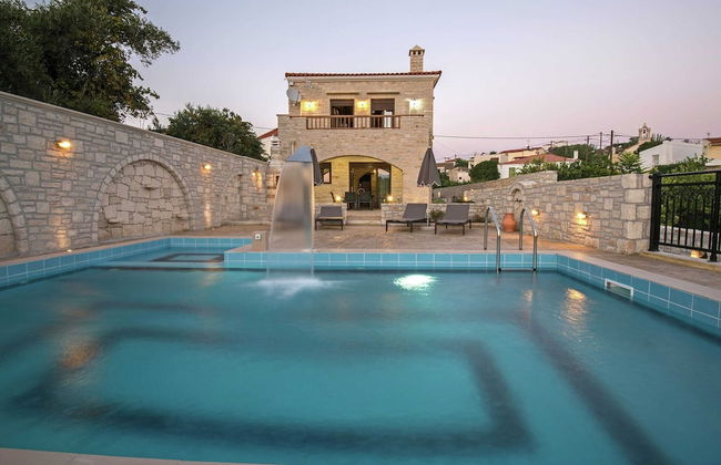 Luxurious Villa With Private Pool, Near a Couple of Restaurants & Sandy Beach - Foto 25