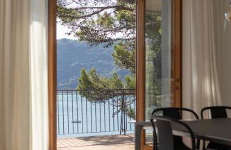 Modern and Elegant apartment with a spacious sea view terrace overlooking Palmaria Island Bright designer interiors Fully equipped Up to 6 guests Private parking Aircon All the comforts for a perfect stay - Foto 75