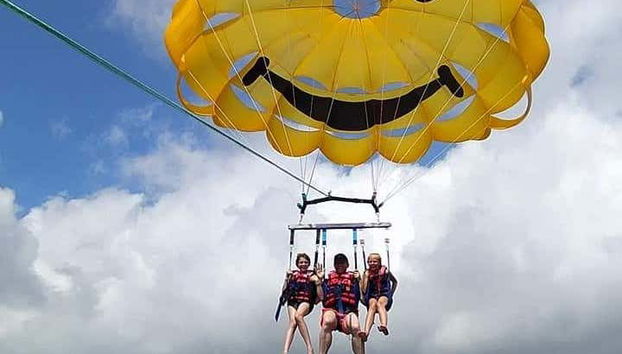 Parasailing triplo
