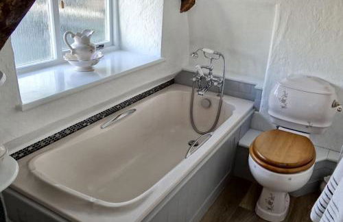 Little Thatch Cottage - Cerne Abbas, Dorset - Photo 11