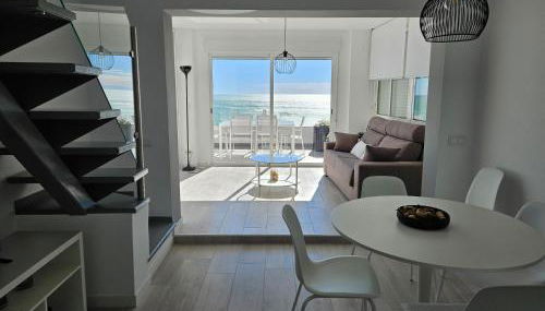 FANTÁSTICO DÚPLEX CON VISTAS IMPRESIONANTES AL MAR - Photo 2