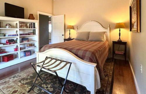 Secluded Country Cabin Rental with Beautiful Garden Space near Fayetteville, Arkansas - Foto 24