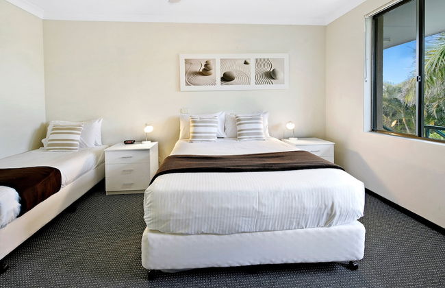 Smugglers on the Beach - Foto 9