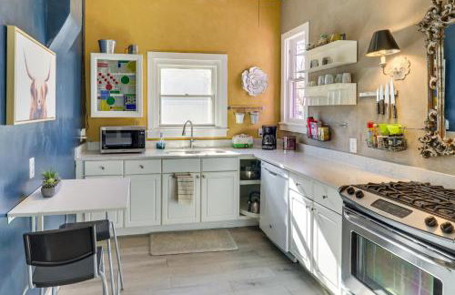 Deck and Home Office Walkable Albuquerque Home - Photo 9