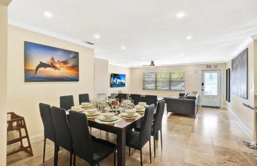 Deluxe Home Heated Pool & Jetted Tub near Beach - Foto 9