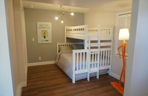 Riverside Home Near Beaches, Pier, downtown - Photo 35