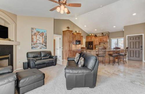 Mountainside View Firepit & Hot Tub - Foto 10