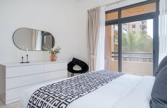 Vogue - Spacious 3BHK Greens & Views - Photo 15