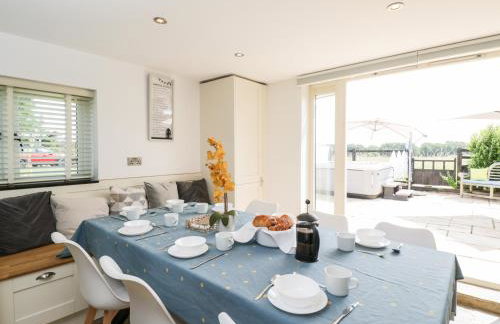 2 Dewars Farm Cottages - Foto 8