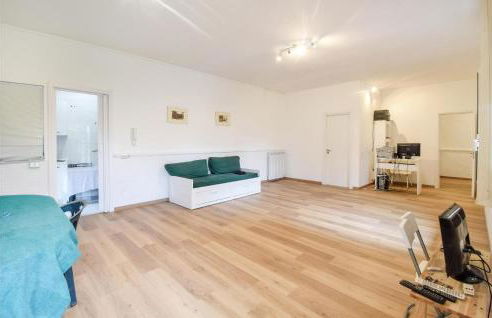 2 Bedroom Cozy Apartment In Napoli - Foto 9