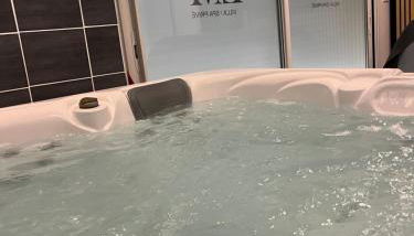 Suite romantique La Maison de Flora SPA intérieur, jardin et lit King size - Foto 3