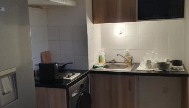 2 pièces + Parking à 15 min de Paris - Foto 5, stove, minibar