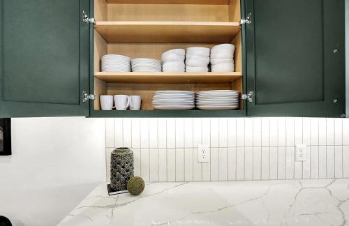 Luxury Townhouse with Fireplace Rooftop Deck Close to Downtown-Family Friendly - Foto 15