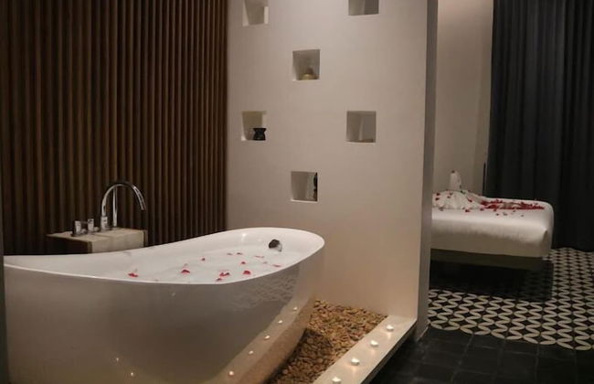 Tushita Villa Pool and Gardens - Photo 11