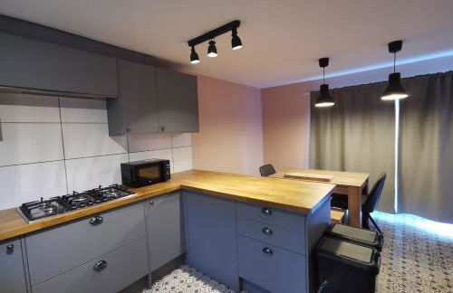 Spacious En-Suite Rooms & Off-Suite Rooms Near Hospital and Shops - Photo 8