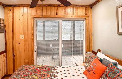 Cozy lakefront cabin with boat house and ramp on T - Foto 24