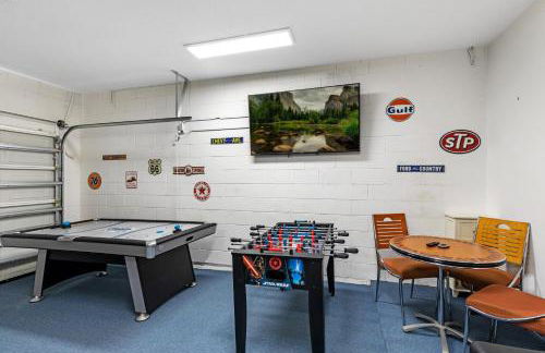 Family Friendly Emerald Island Resort Vacation Home with Private Pool and Spa Near Disney - Foto 44