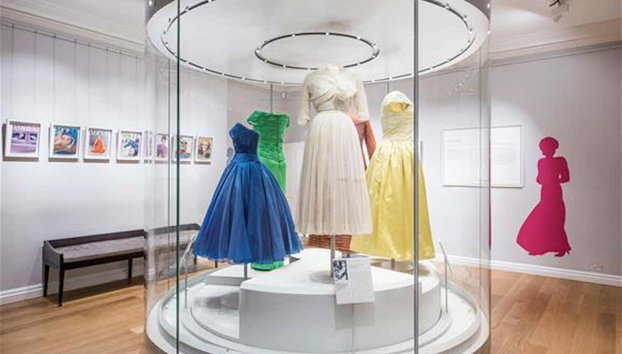 Entrada al Palacio de Kensington - Foto 2, Vestidos de Diana de Gales