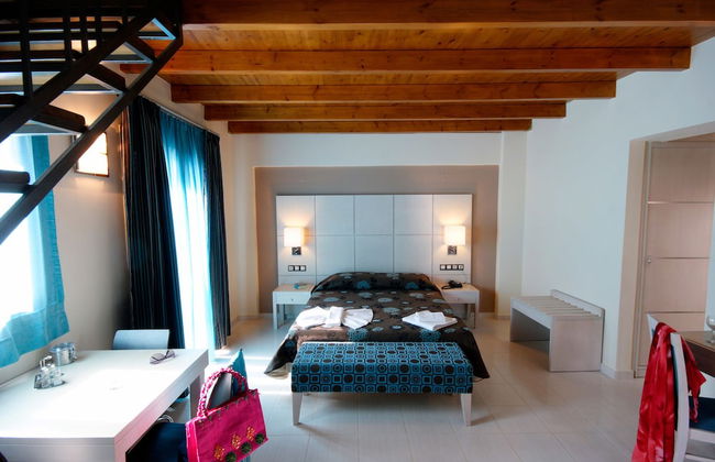 Theros Hotel - Foto 9