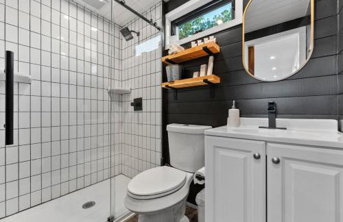 Stunning 2-Story Container Home with Rooftop Terrace - Foto 32