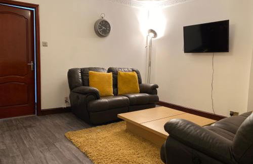 Cosy 2 Bed Flat in Swansea - Home away from Home - Foto 17