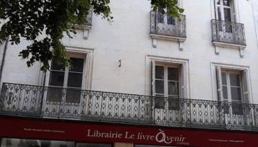 Très grande maison de ville au coeur de Saumur - Foto 3