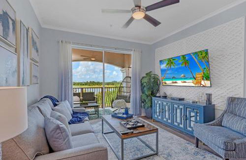 Top floor condo with view of lake, pool and fireworks! Next to Convention Center! - Foto 4