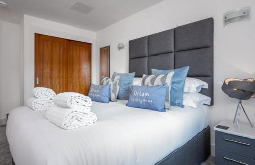 Reflections - Balcony Views of Poole Harbour - Photo 6